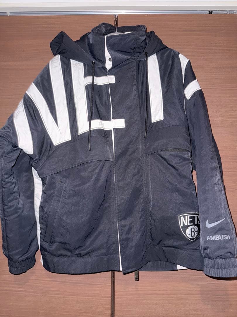 即決値引き有り Nike AMBUSH ダウンジャケット ネイビー