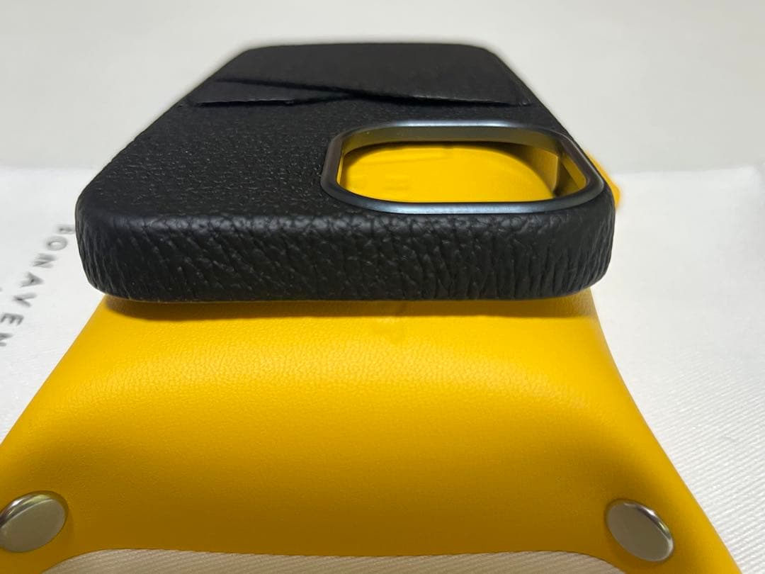 BONAVENTURA iPhone16用ケース ブラック