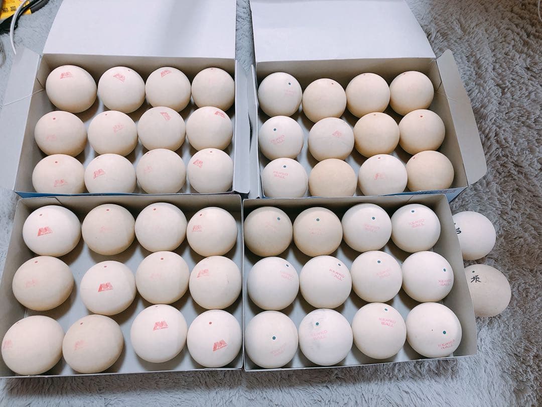 ソフトテニス　ボール アカエム公認球、ケンコーボール公認球