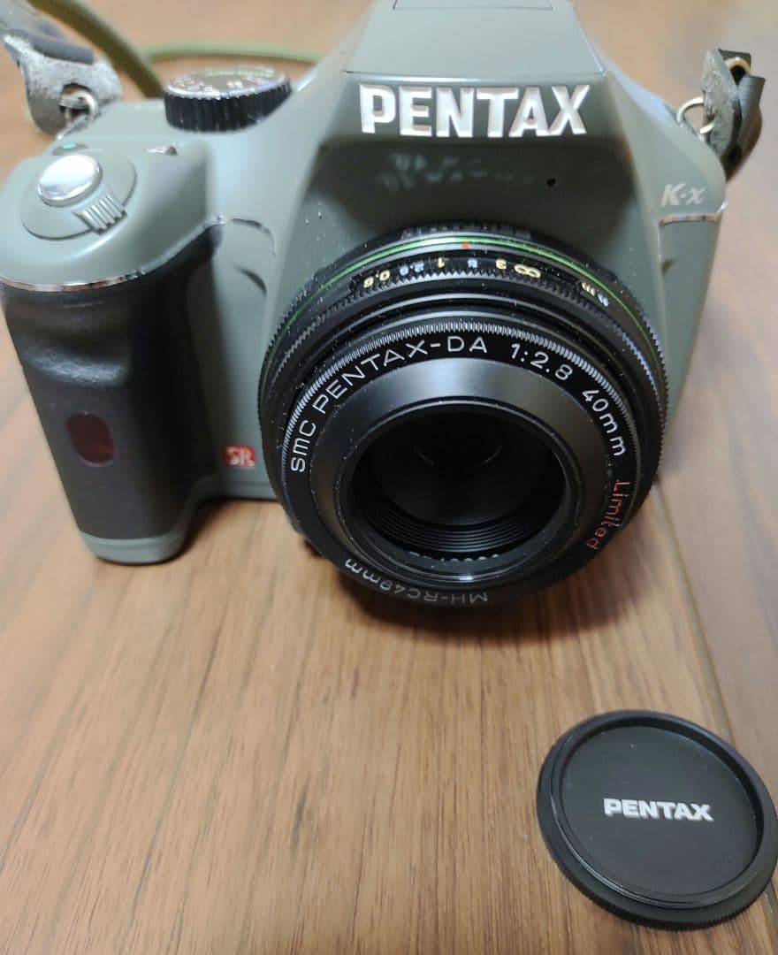 Pentax k-x リミテッドレンズ40mm f2.8付き