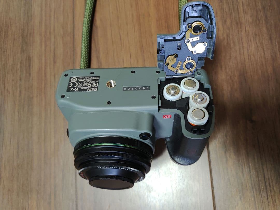 Pentax k-x リミテッドレンズ40mm f2.8付き