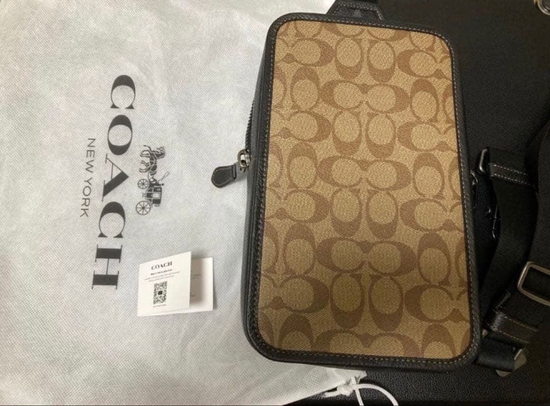 COACH　ショルダーバッグ　ベージュ系　コーチ