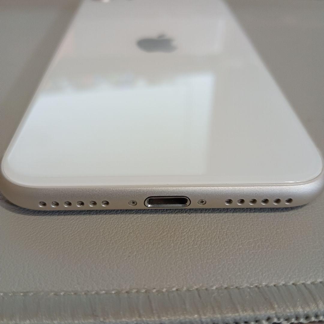 iPhone SE3 128GB SIMフリー 美品