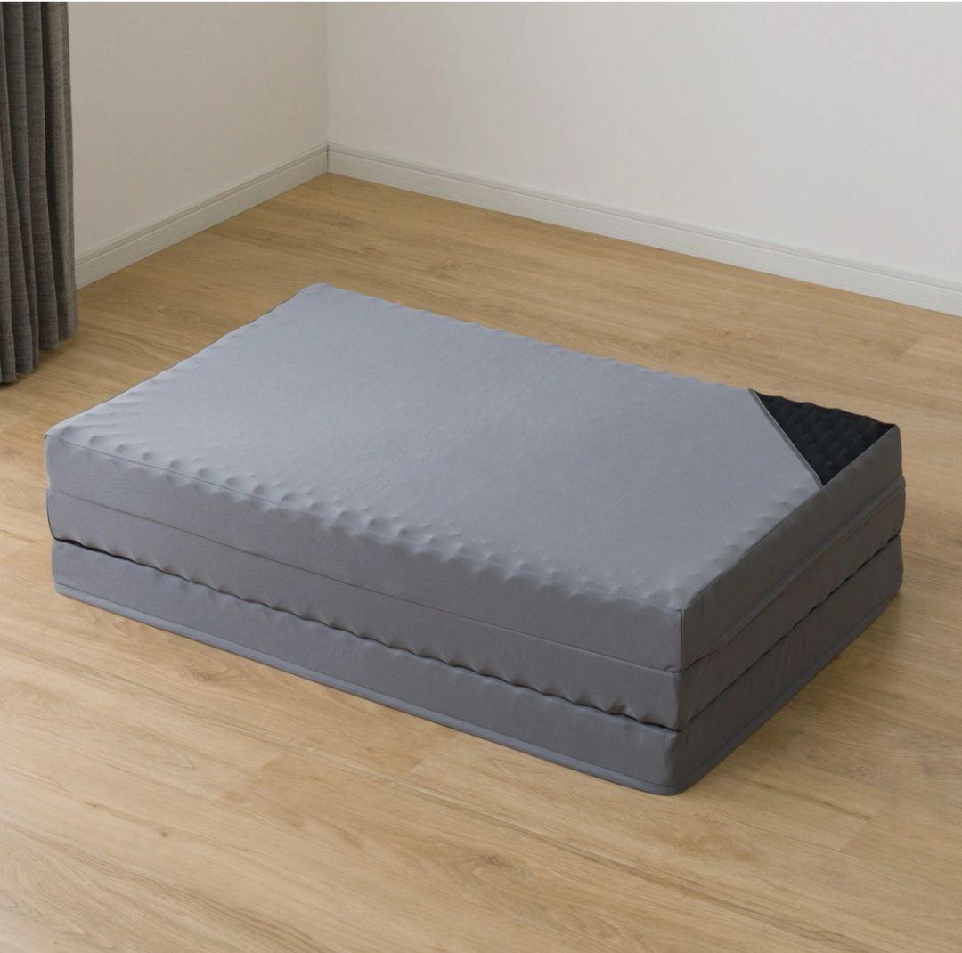 ニトリ体圧分散高反発ハイテクマットレス三つ折りダブル数カ月使用したのみ