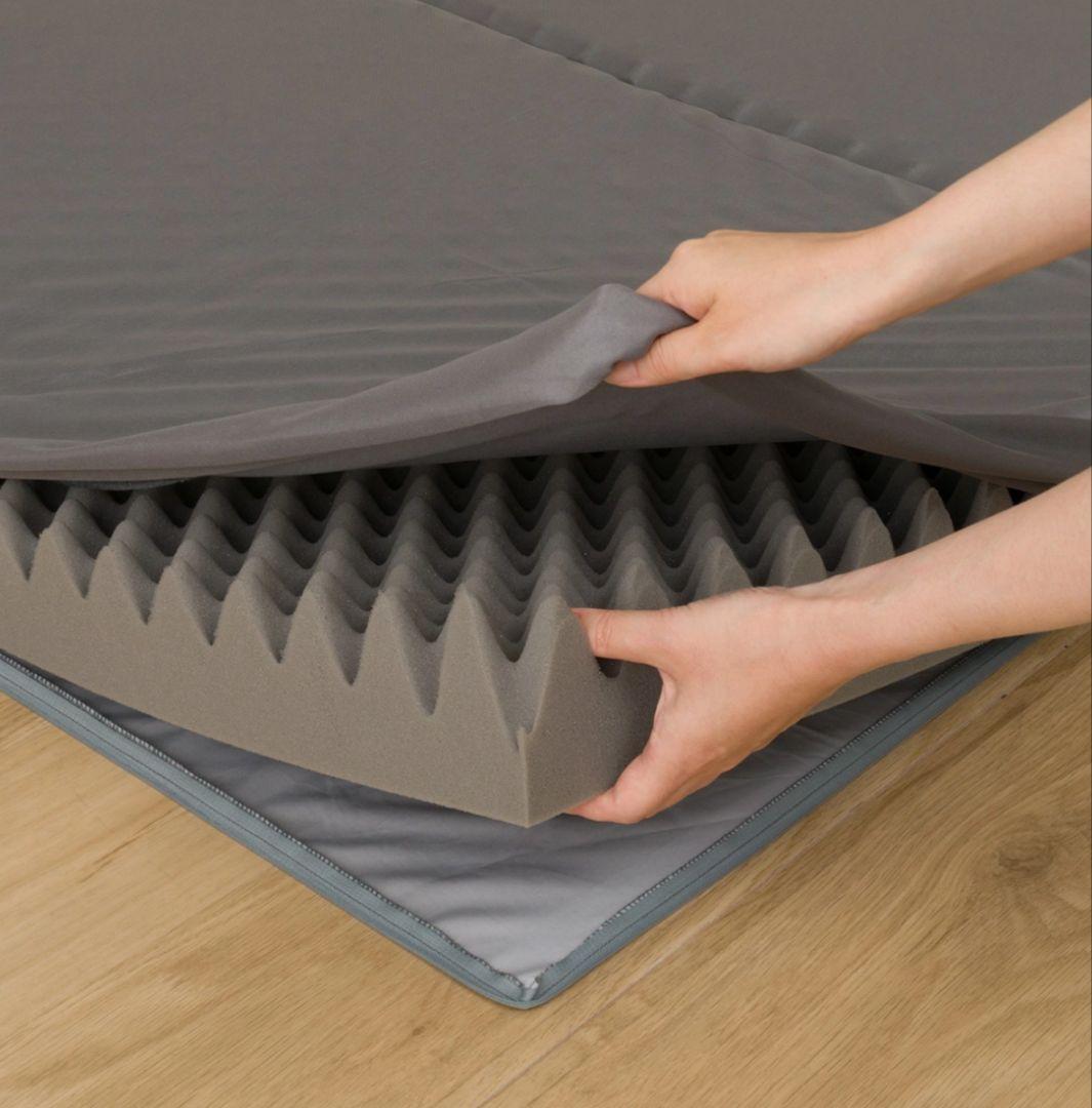 ニトリ体圧分散高反発ハイテクマットレス三つ折りダブル数カ月使用したのみ