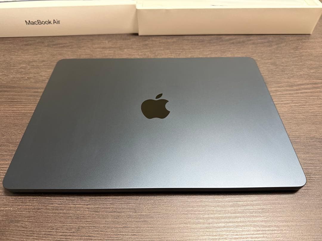 Apple MacBook Air M3 2024 13インチ