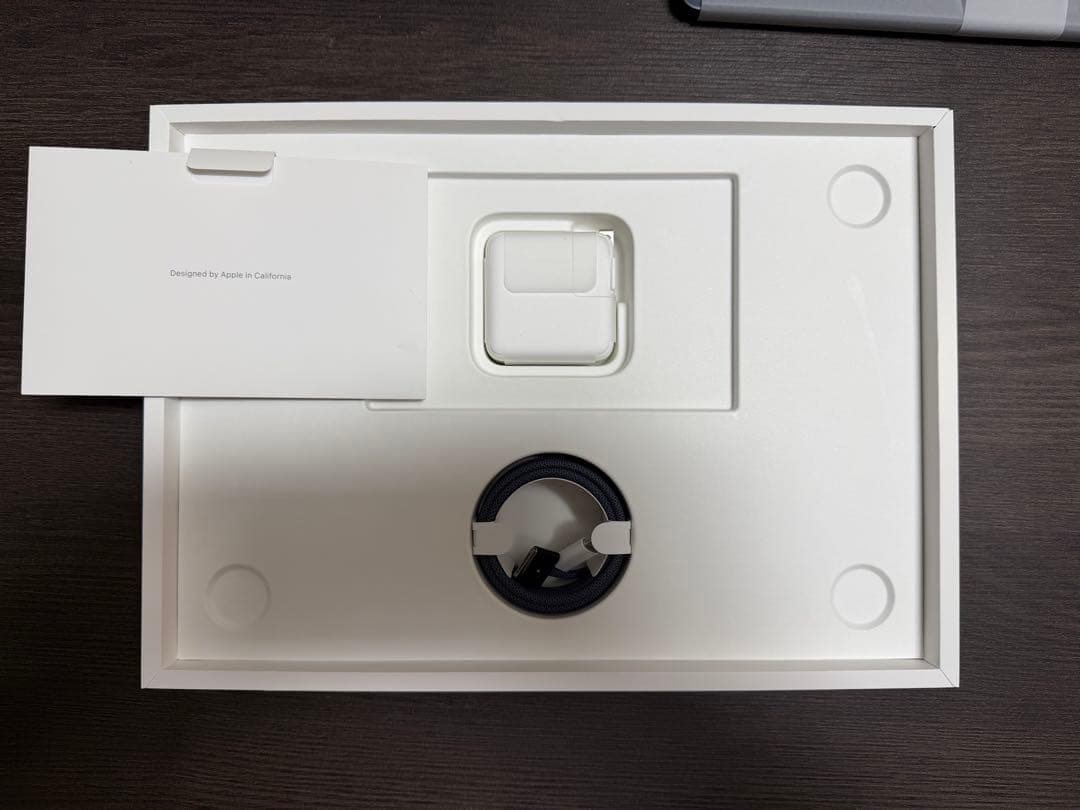 Apple MacBook Air M3 2024 13インチ