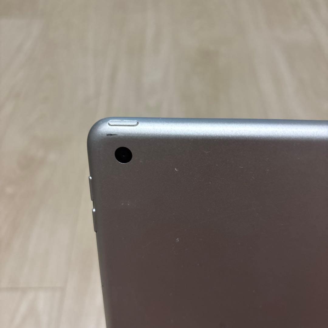 iPad 第8世代 本体 シルバー Apple Pencil/充電器 付き