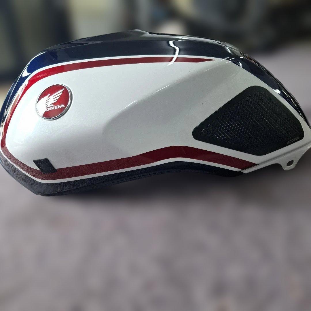 も*さ様 ＣＢ１３００ＳＦ・ＳＢホンダ純正ノーマルフューエルガソリンタンク