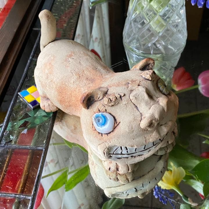 h様へ感謝お嫁入り‼️フィギュリン強運の「BLUEとGOLDのオッズアイねこ」一体