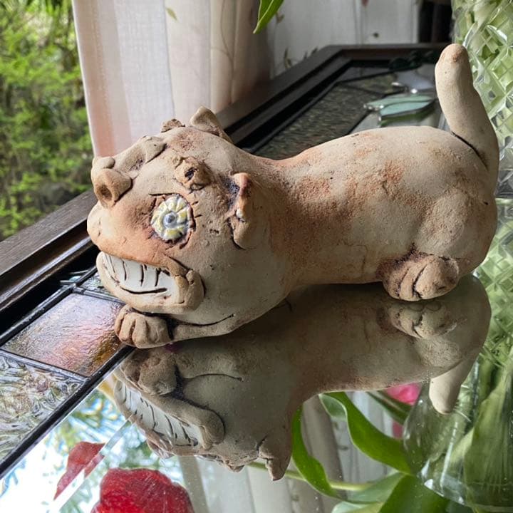 h様へ感謝お嫁入り‼️フィギュリン強運の「BLUEとGOLDのオッズアイねこ」一体