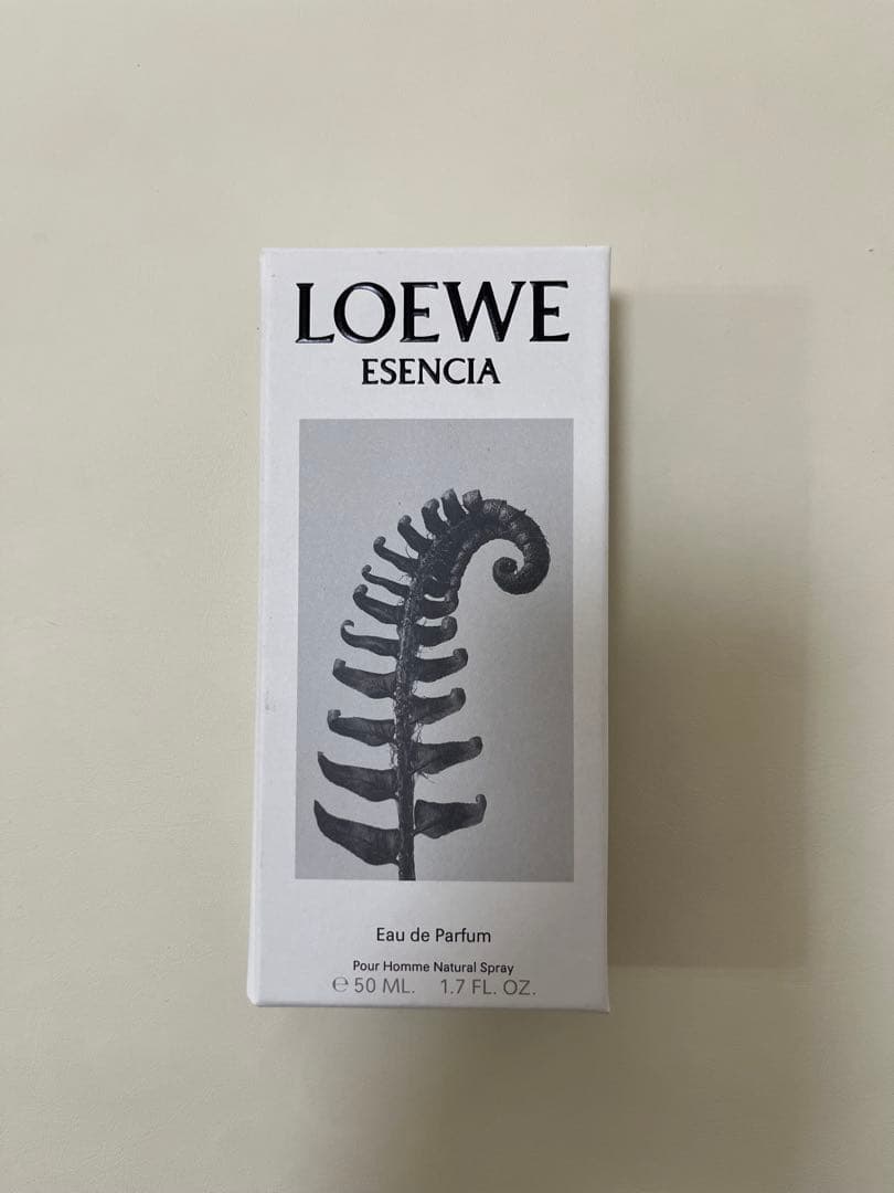 香水(ユニセックス) LOEWE ESENCIA Eau de Parfum 50ML
