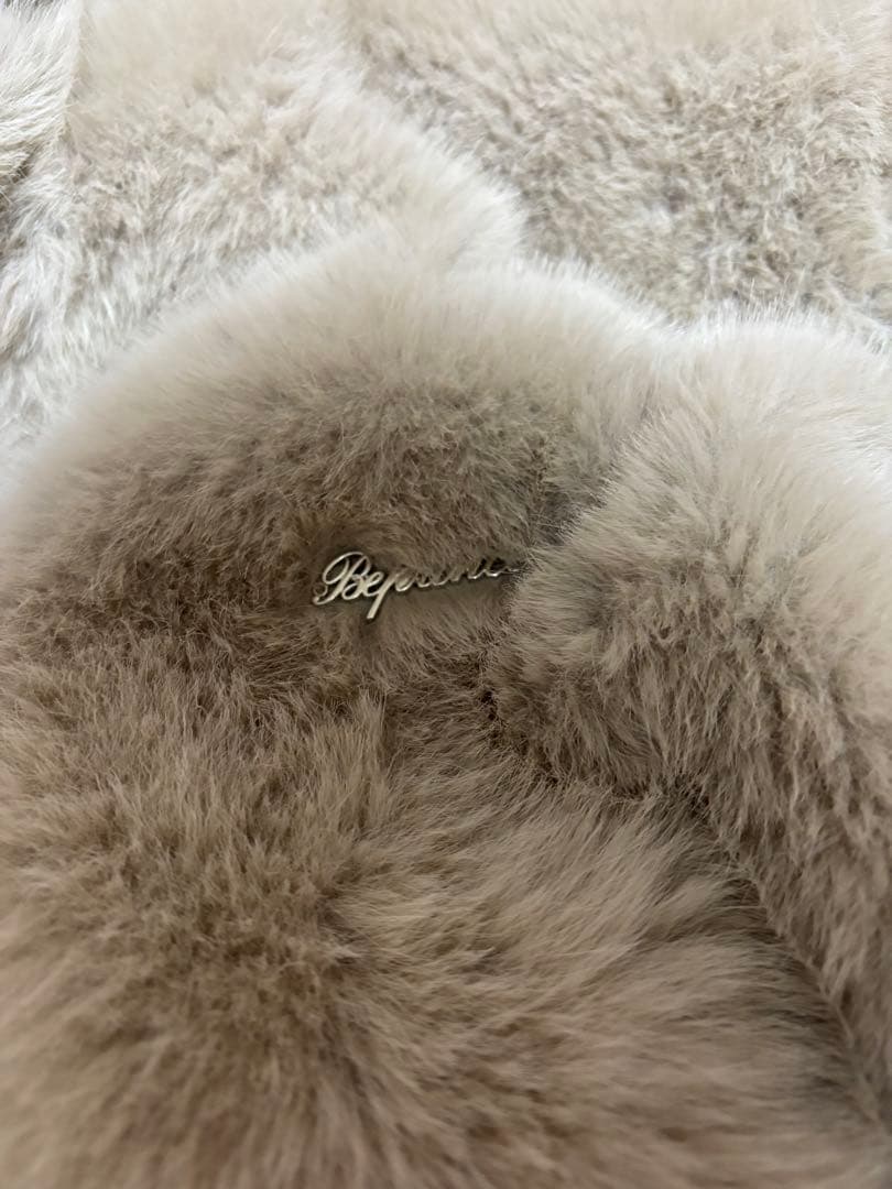 トップス andwang Kirakira 2way fur zip up beige