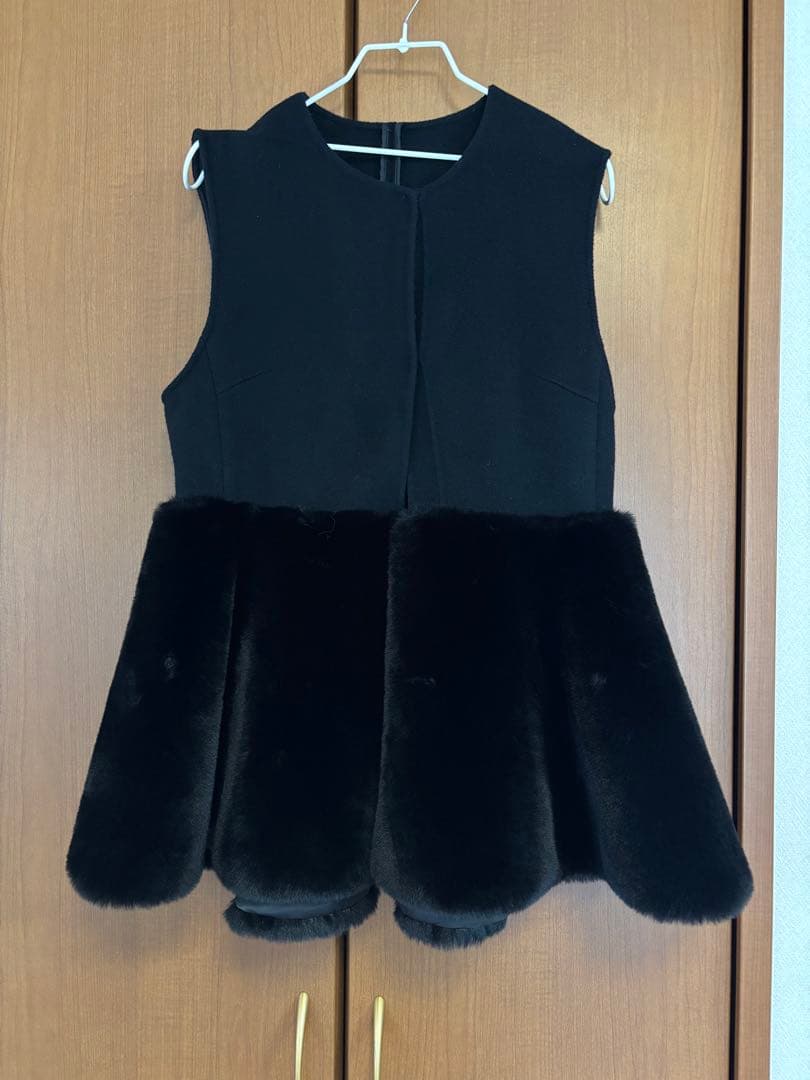 アプワイザーリッシェ　ベプラムファーリバージレ　ブラック