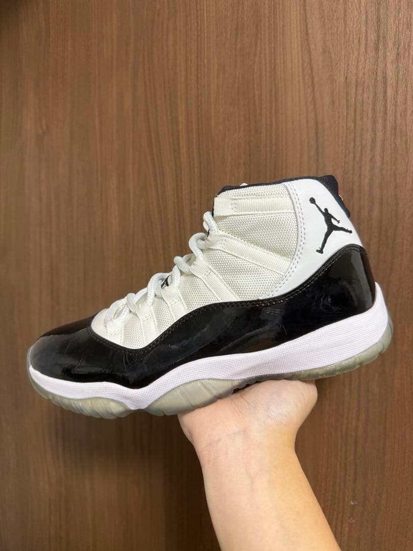 ナイキ エアジョーダン11 レトロ / ホワイト ブラック 26.5cm