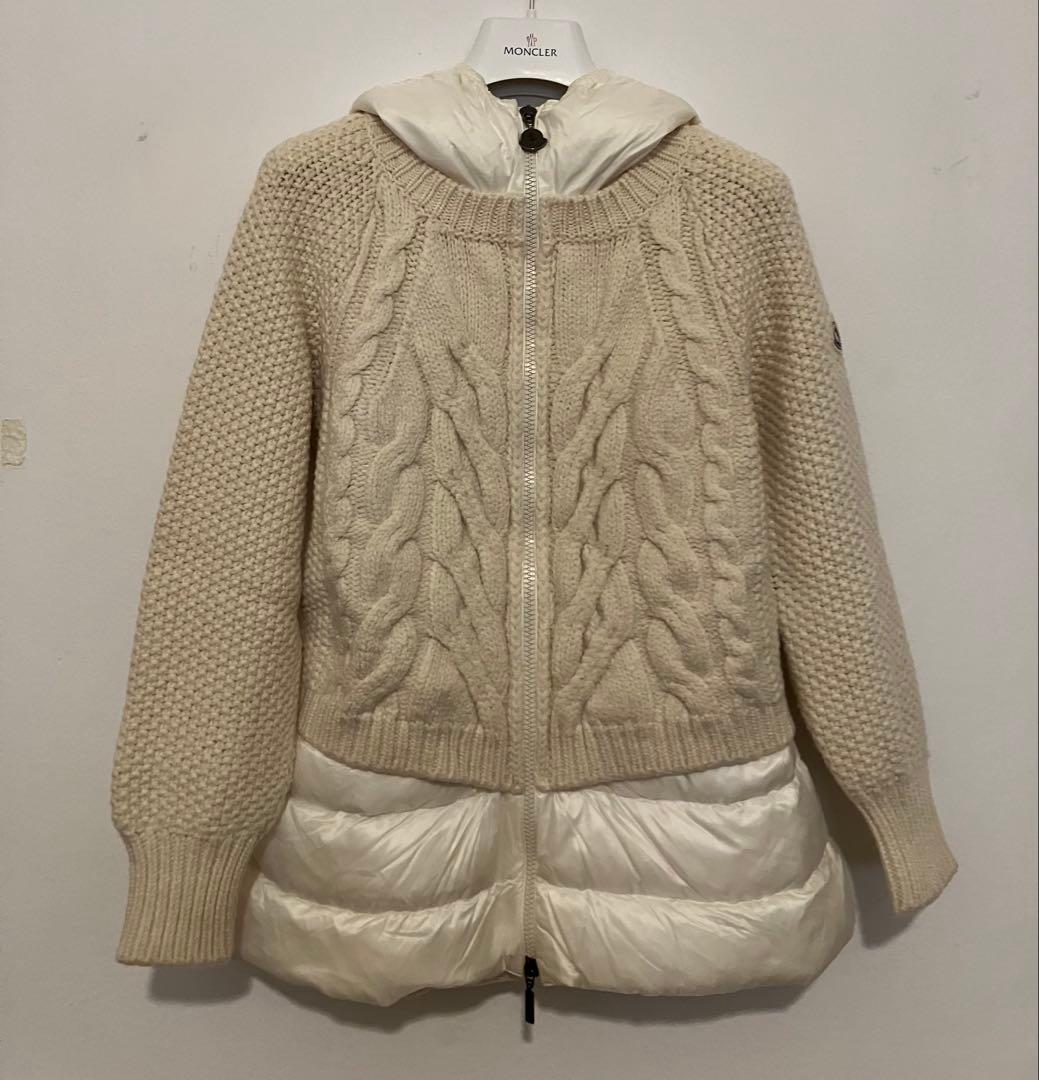 Moncler モンクレール　フードつきニットとダウンのコンビカーディガン
