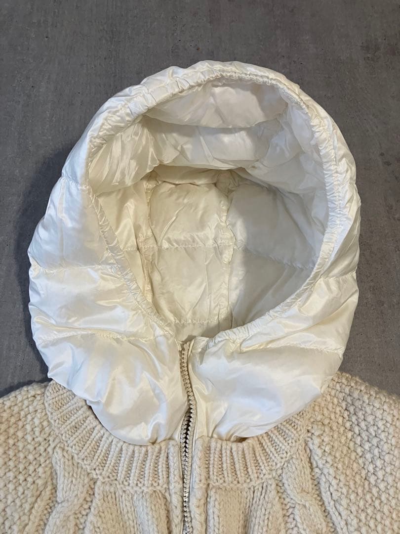 Moncler モンクレール　フードつきニットとダウンのコンビカーディガン