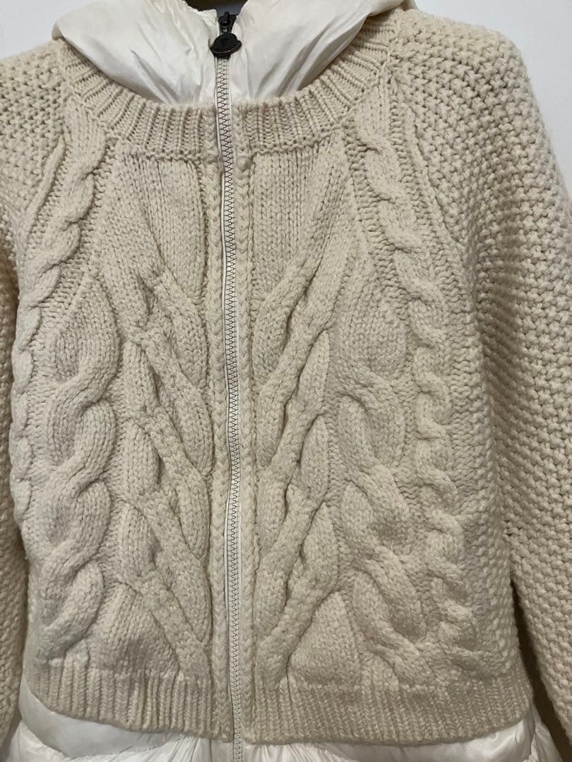 Moncler モンクレール　フードつきニットとダウンのコンビカーディガン