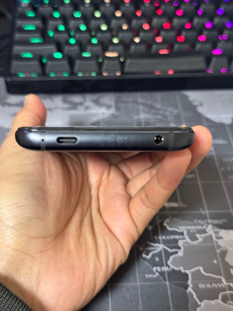 実品ASUS ROG Phone 6D 256GB 12GB RAM