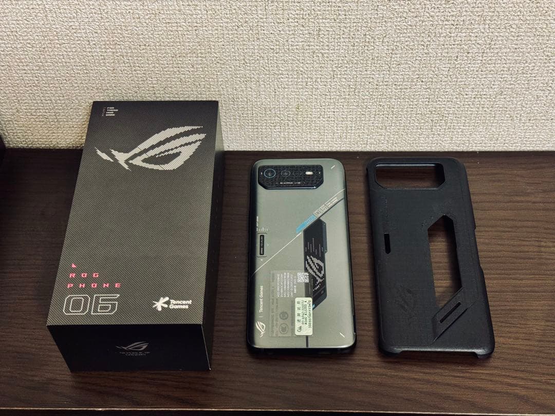 実品ASUS ROG Phone 6D 256GB 12GB RAM