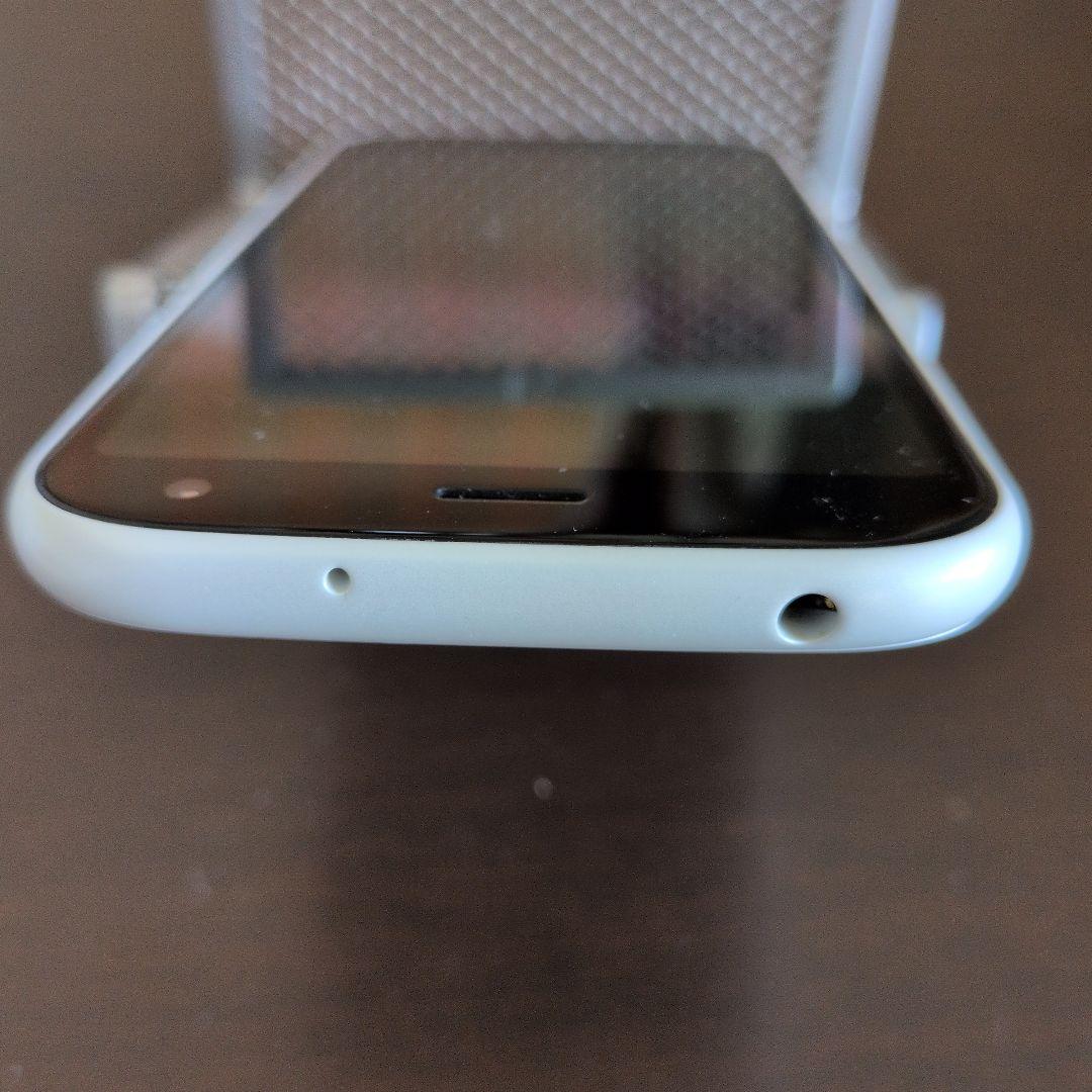 docomo らくらくスマートフォン F-52B 本体