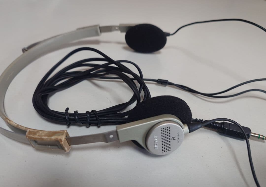 SONY 初期ウォークマン用レトロヘッドフォン 高音質 MDR-3L2 ジャンク