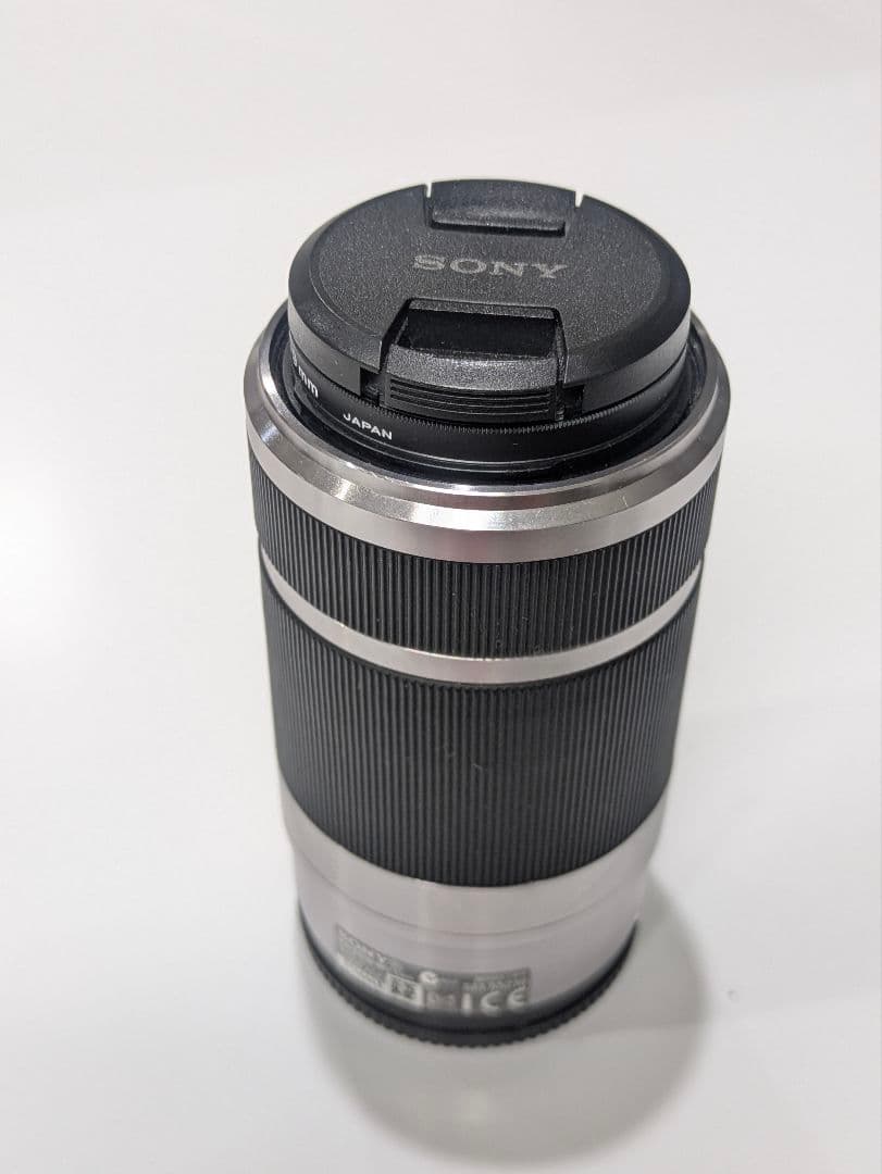 ソニーのミラーレス一眼 α5100　望遠ズームレンズ付き