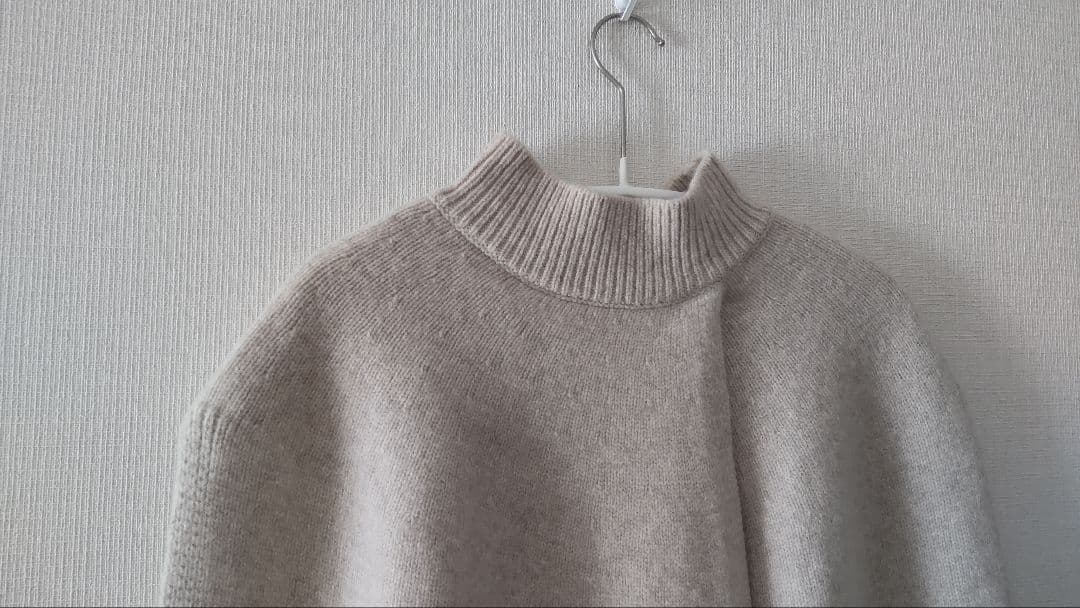 HAU \"lap\" カシミヤウールベスト