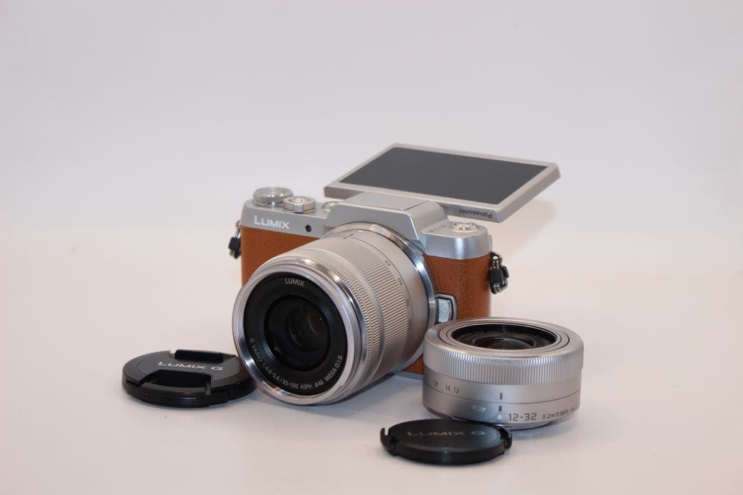 ★ショット数1884回★ LUMIX DMC-GF7 ダブルズームキット