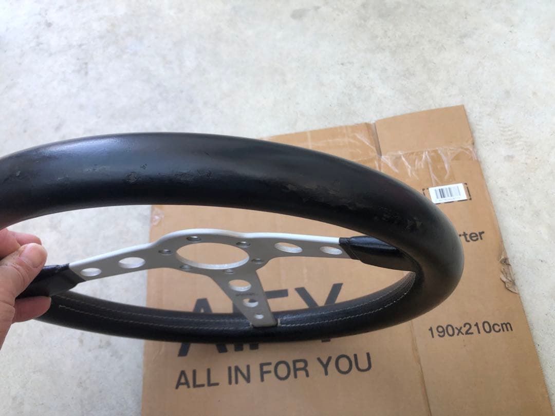 MOMO プロトタイプ シルバースポーク ステアリングホイール