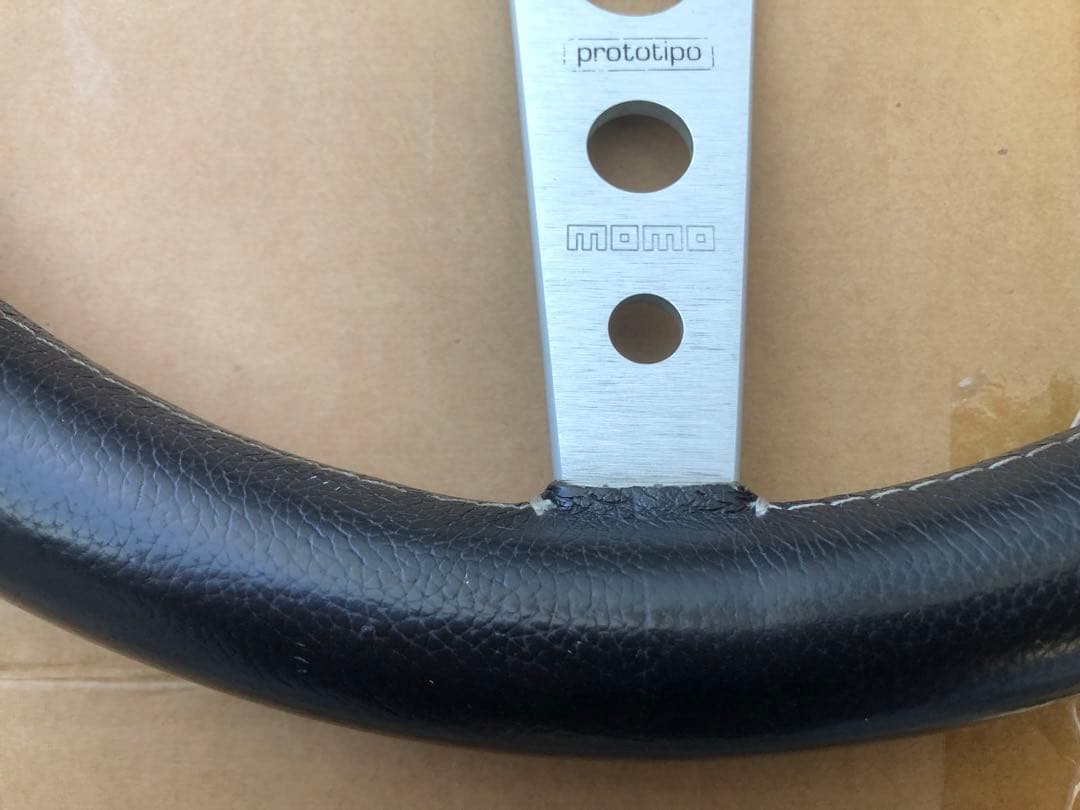 MOMO プロトタイプ シルバースポーク ステアリングホイール