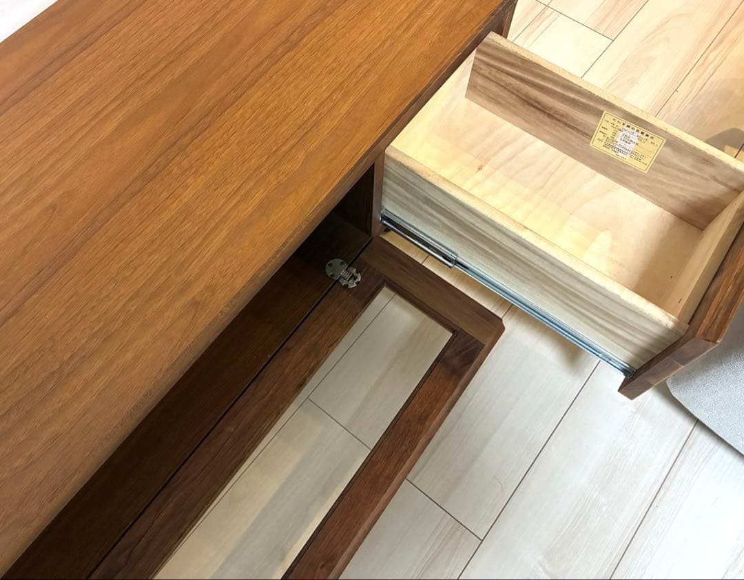 ウォールナット　木製テレビ台 引き出し付き