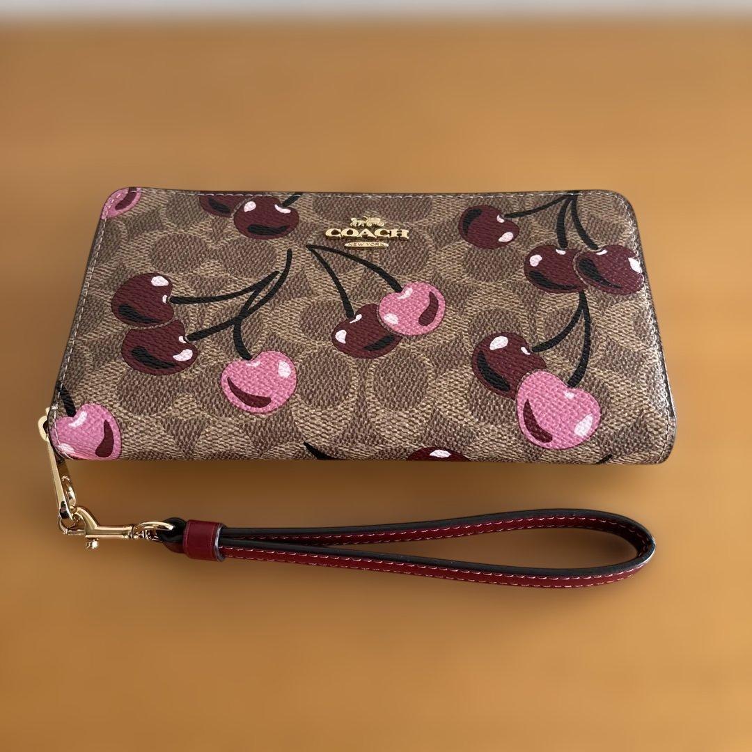 COACH チェリー柄 長財布
