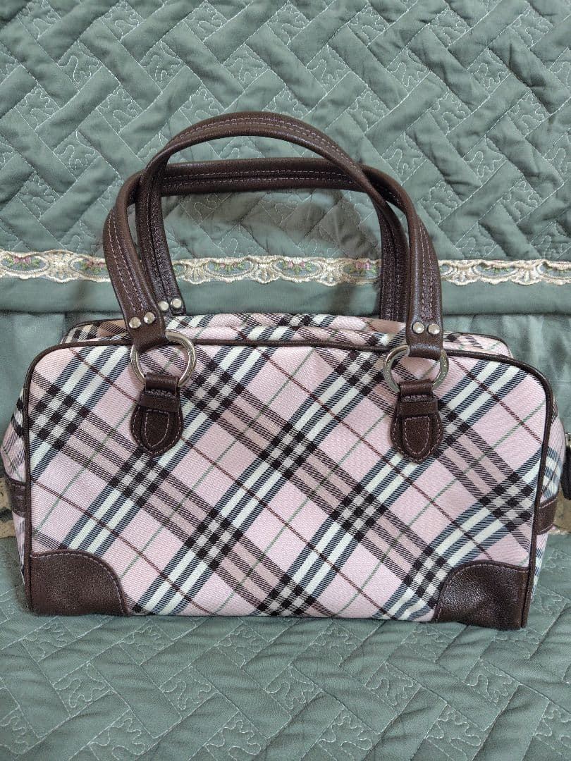 希少　バーバリーブルーレーベル　チェック柄ハンドバッグ　ピンク