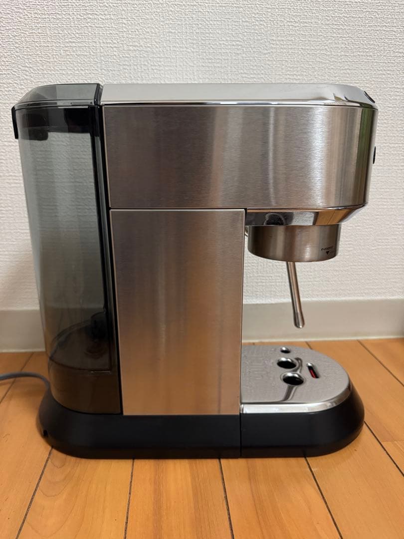 DeLonghi エスプレッソマシン デロンギ　デディカアルテ　EC885J