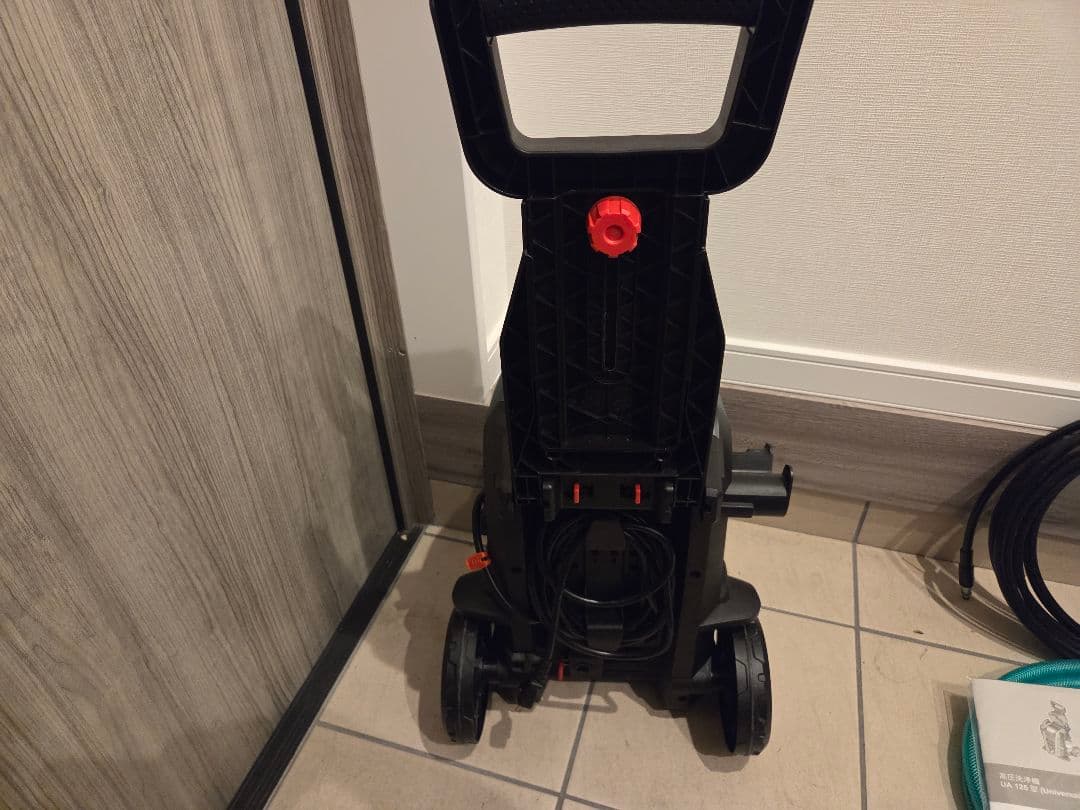 【美品】 BOSCH Universal Aquatak UA125 高圧洗浄機