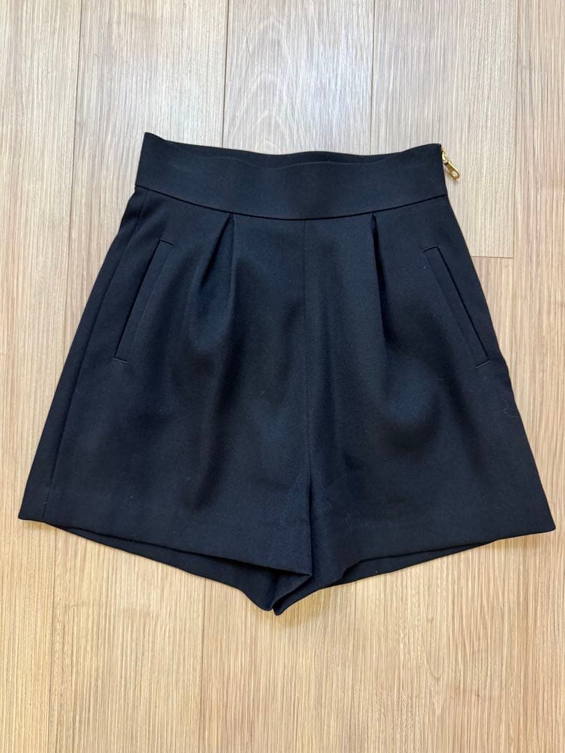 shellerシェリエ サイドZIPタックショートパンツ S