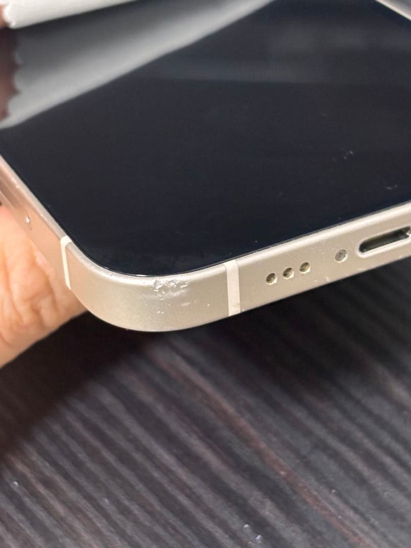 Apple iPhone 12 本体 ホワイト　SIMフリー