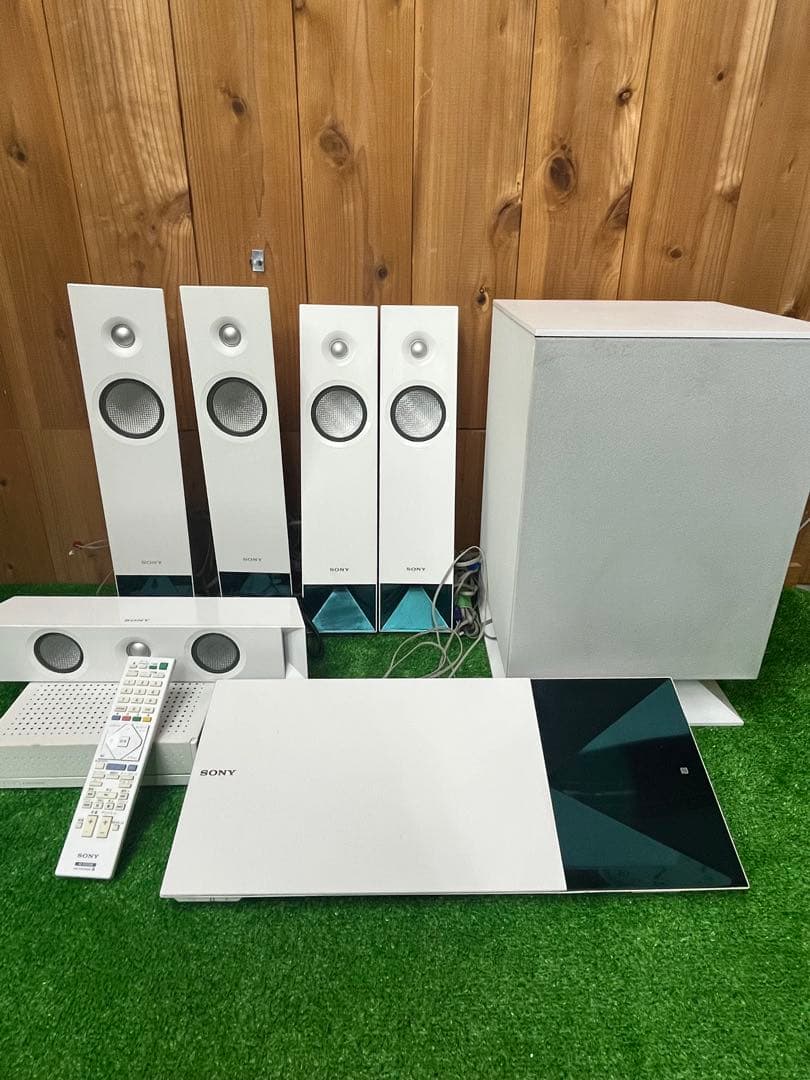SONY 5.1chホームシアター システム BDV-N1WL 本体に割れあり