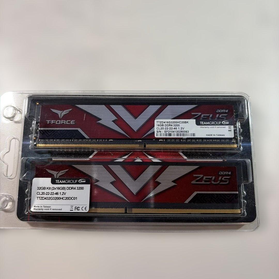 メモリー TEAMGROUP T-FORCE ZEUS 32GB DDR4 3200