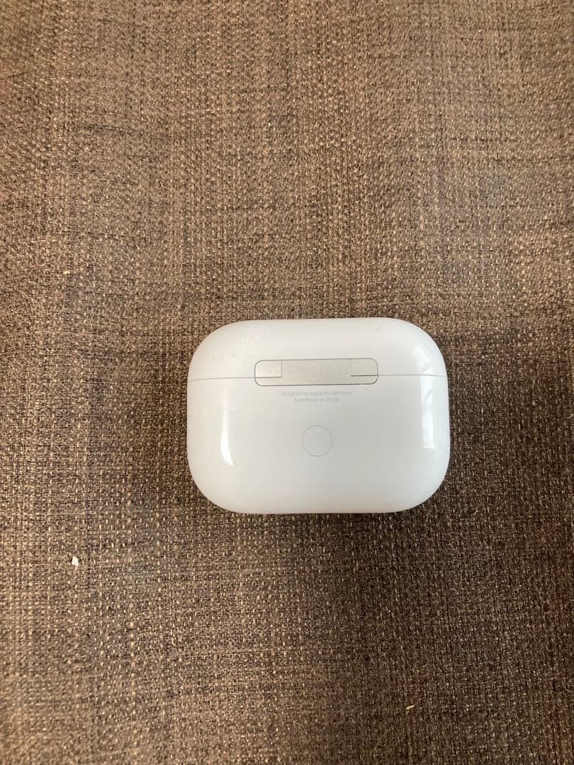 AirPods PRO2本体 美品 充電ケーブル付き＋ESR保護ケース付き
