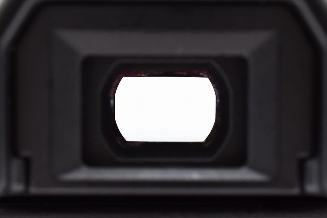 保証付き/一眼レフカメラcanon kiss x9標準&望遠&単焦点レンズセット