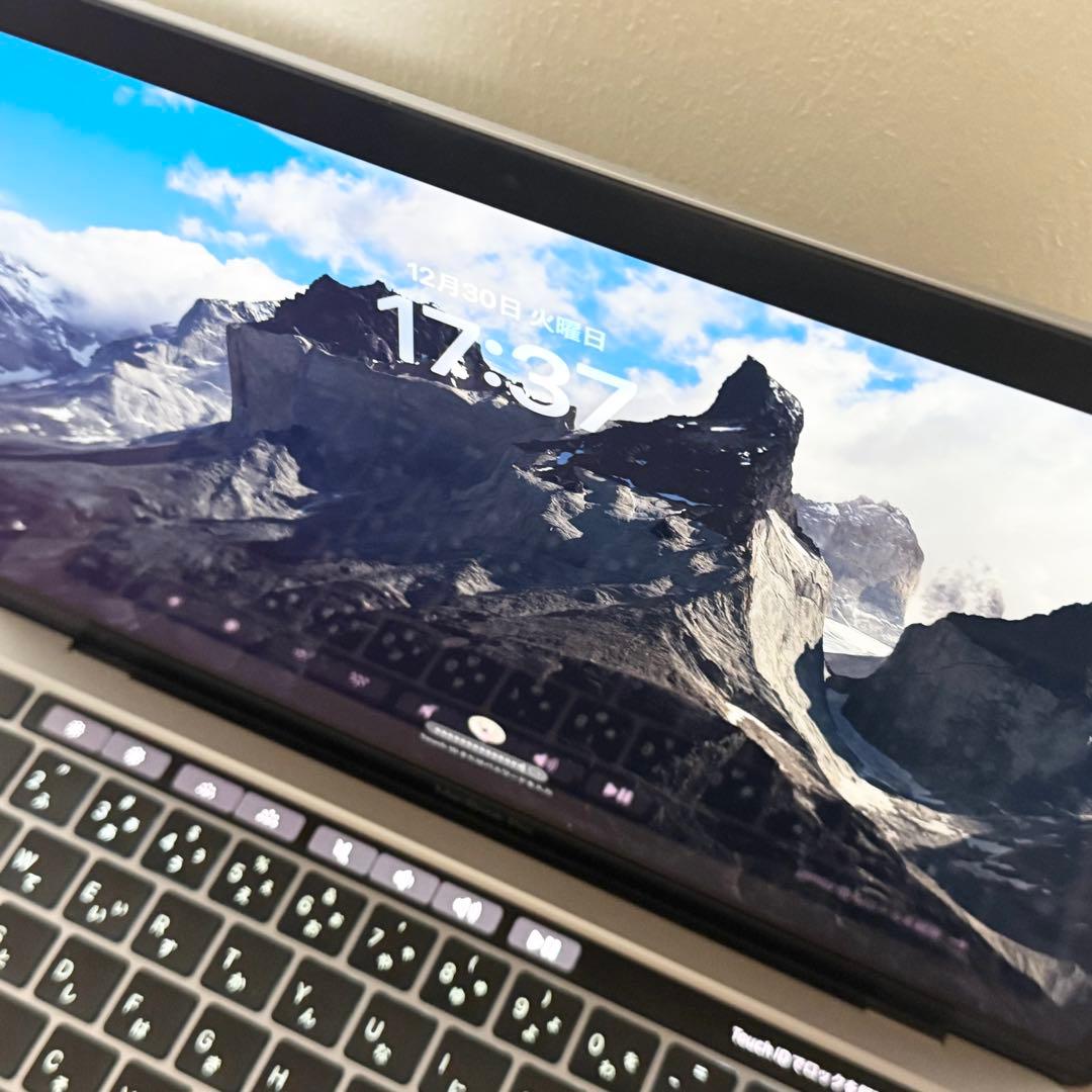 MacBook Pro 13インチ 2020 / 16GB / 256GB