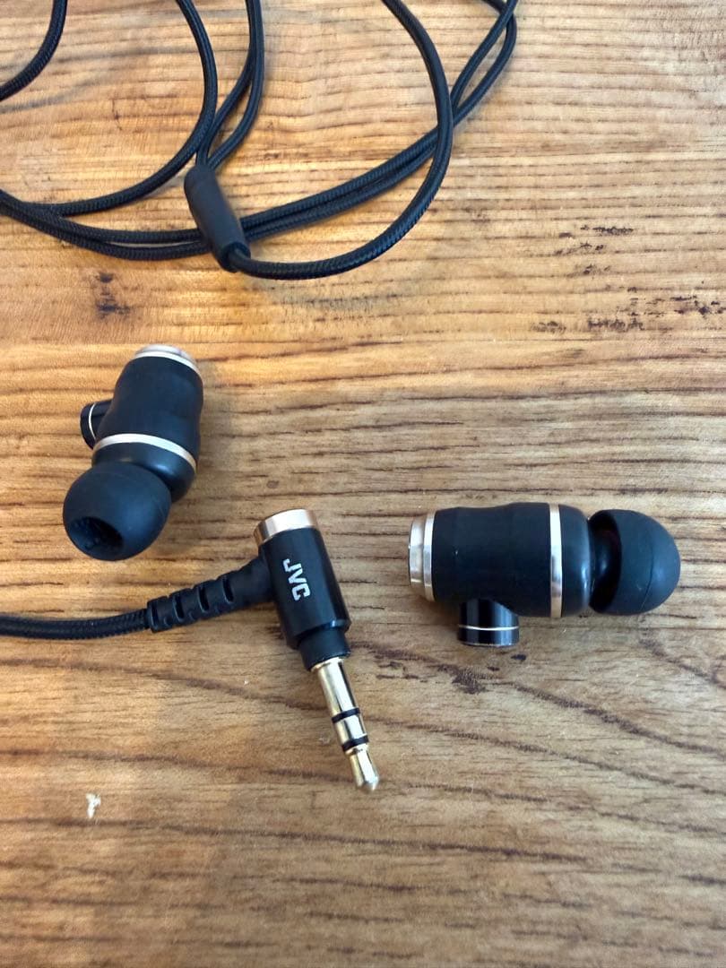 美品　JVCケンウッド HA-FX1100 カナル型　おまけ付き