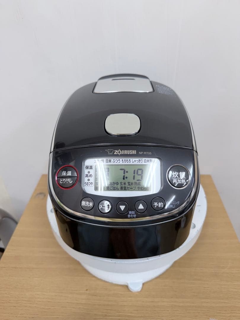 象印 Zojirushi NP-RT05 圧力IH炊飯器 3合炊き 2021年製