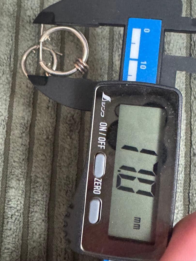 ノーブランド ピアス 両耳