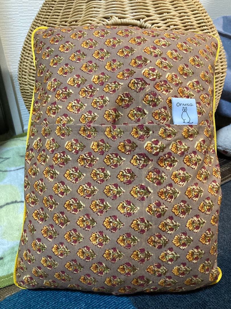 オルネコ　ガーリックネコハウス　ラタン　クッション付