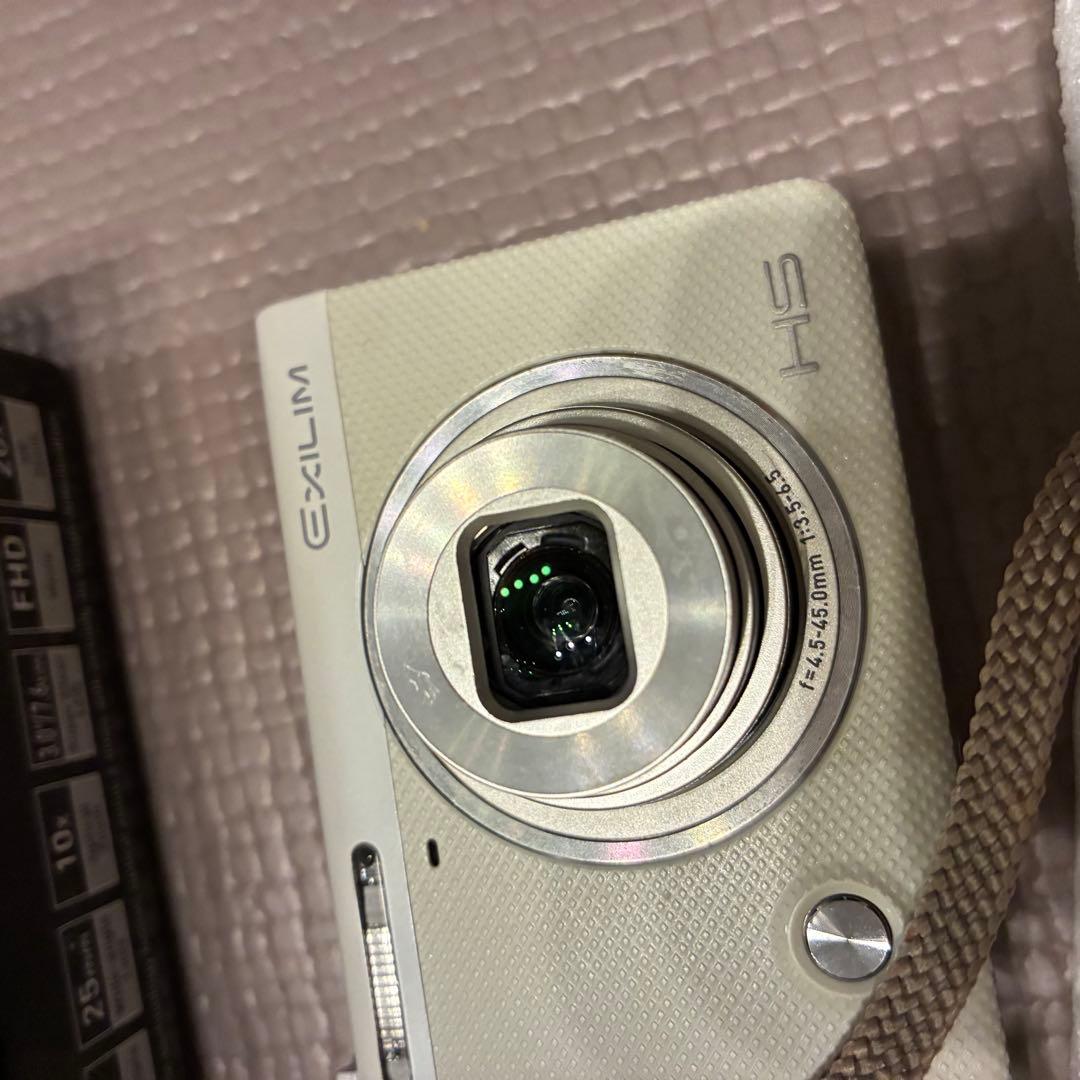 CASIO EXILIM EX-ZR50 ホワイト　カシオ　デジタルカメラ