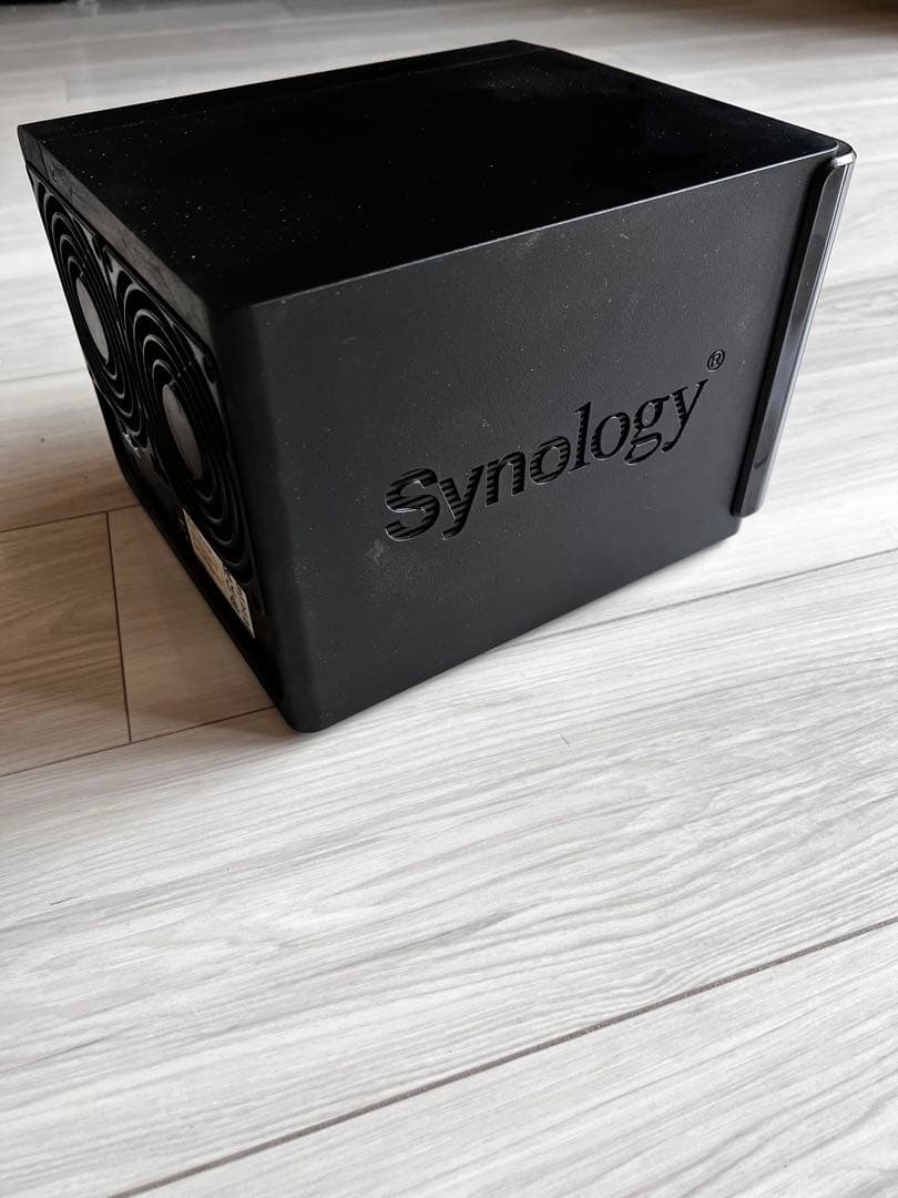 Synology DS916+ NAS 本体