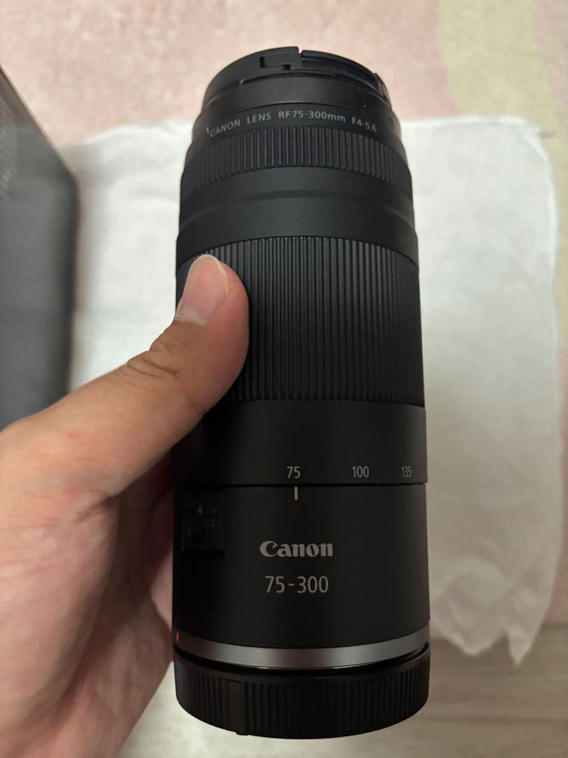 Canon RF75-300mm ズームレンズ
